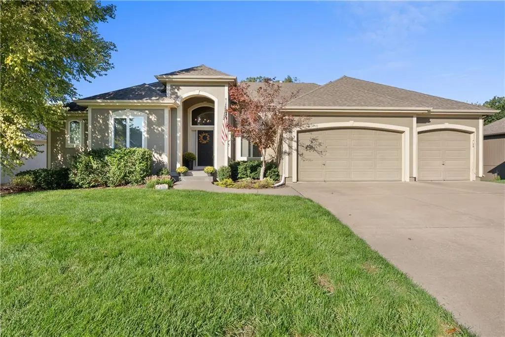 4324 SE Canter Drive, Lees Summit, MO 64082 - #1