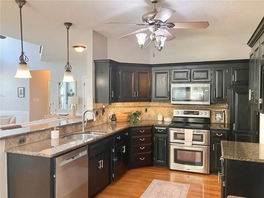 8925 W 132nd Terrace, Overland Park, KS 66213 - #3