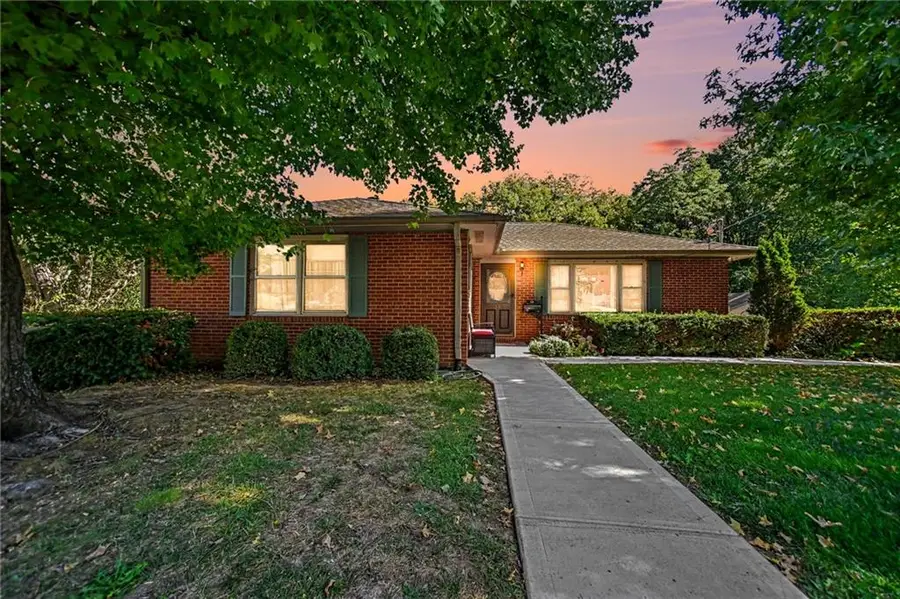 39 Country Club Terrace, Lexington, MO 64067 - #2