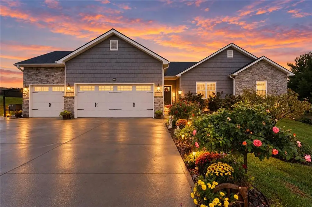 1 Mackenzie Drive, Saint Joseph, MO 64503 - #1