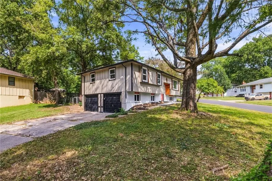 2009 Se Abbey Street, Blue Springs, MO 64014 - #3