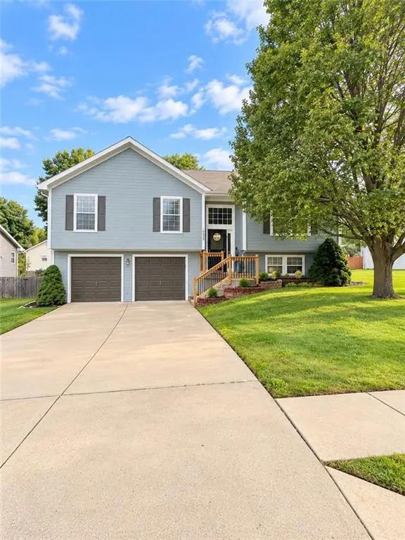 10430 N Tracy Avenue, Kansas City, MO 64155 - #1
