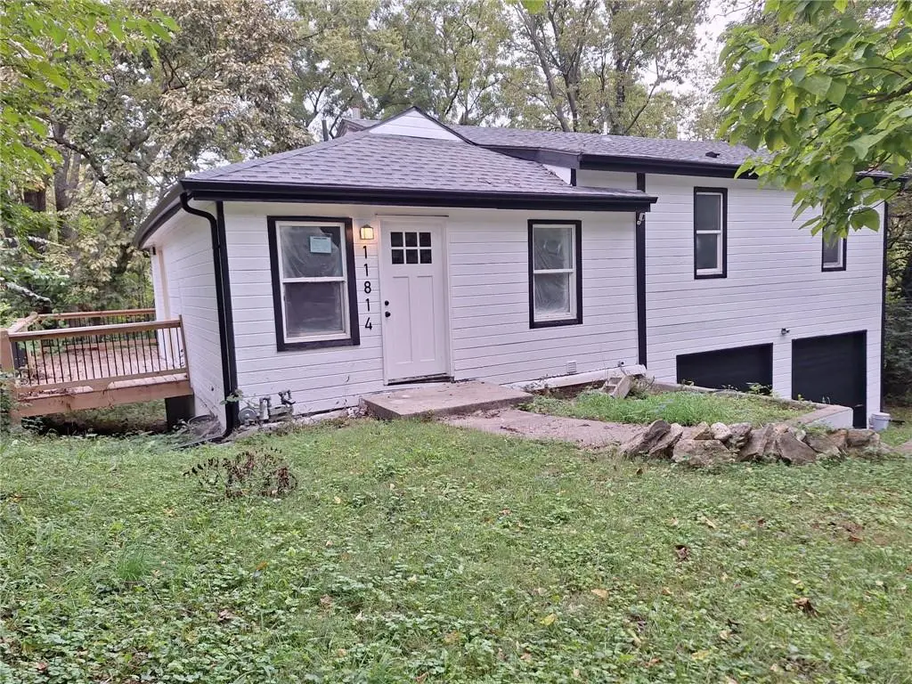 11814 E Roberts Street, Sugar Creek, MO 64054 - #1