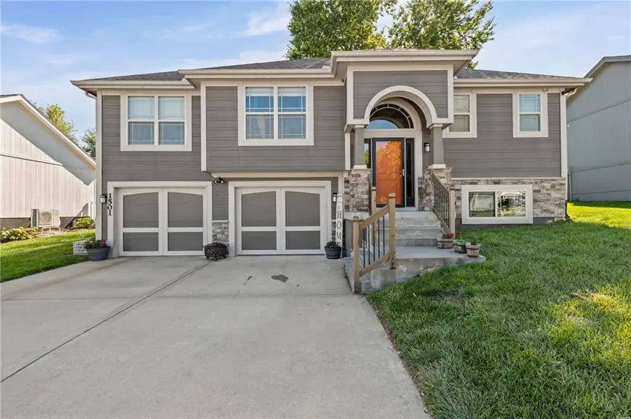1501 NE 196th Street, Smithville, MO 64089 - #3