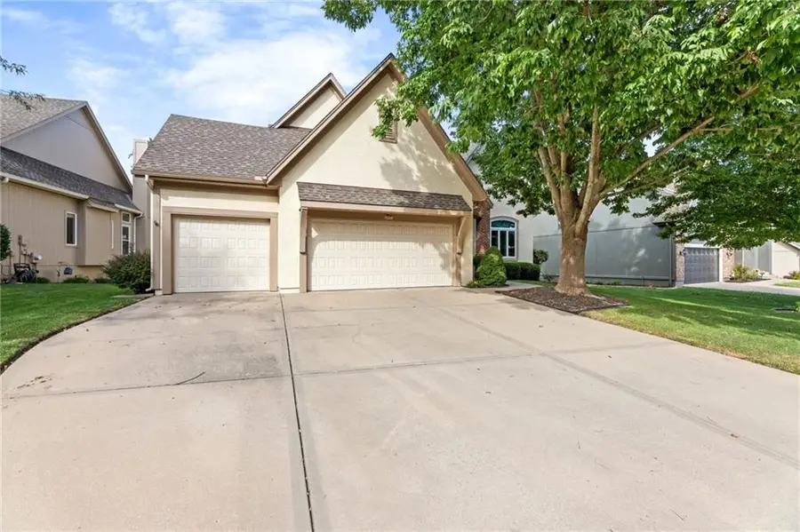 8000 W 154th Street, Overland Park, KS 66223 - #3