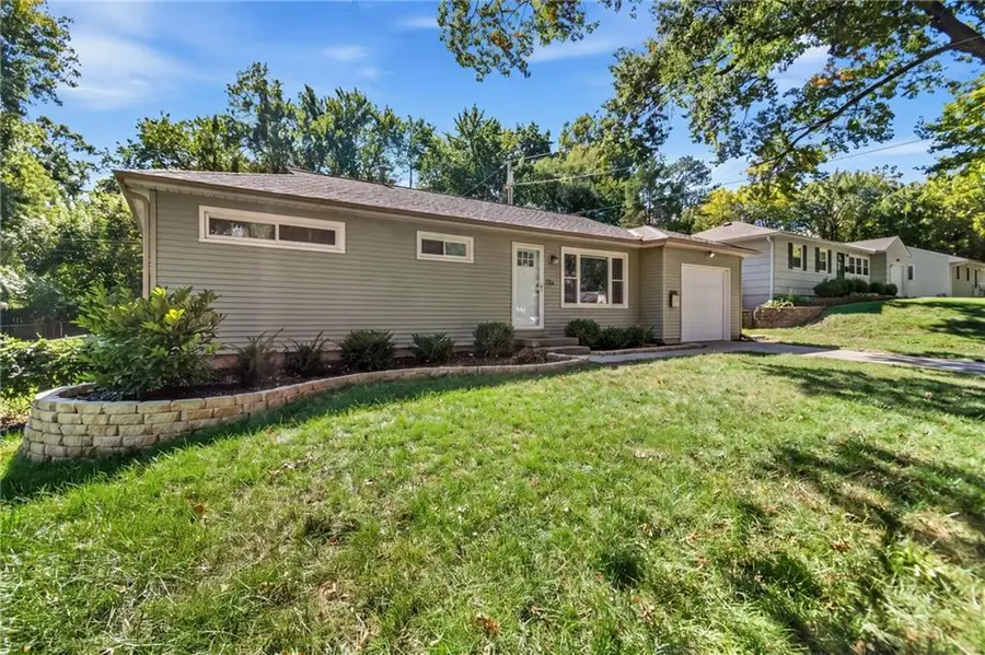 5719 W 81st Street, Prairie Village, KS 66208 - #2