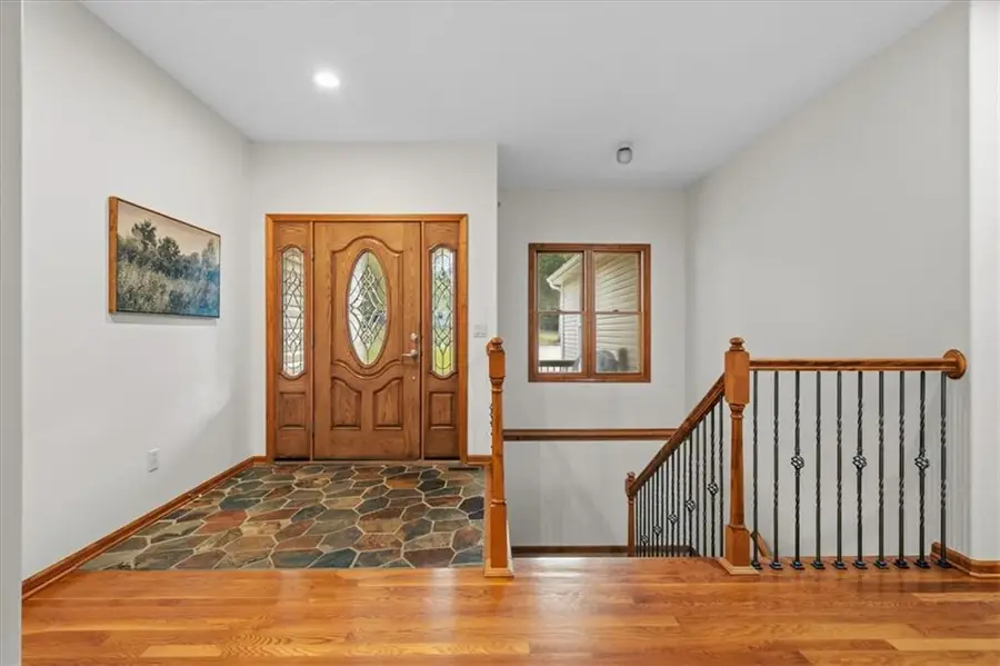 326 S Blue Grass Drive, Bonner Springs, KS 66012 - #3