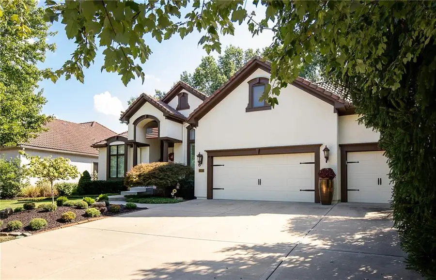 10603 W 145 Terrace, Overland Park, KS 66223 - #3