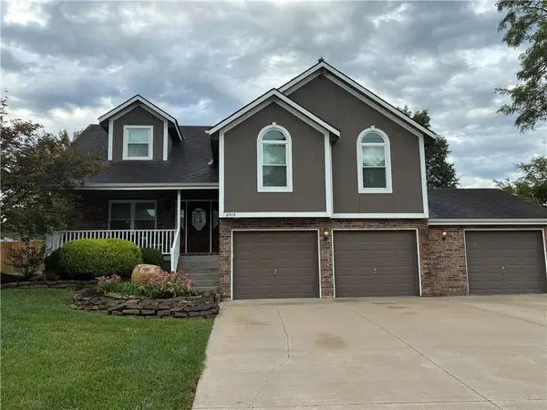 2404 SW Still Meadows Lane, Blue Springs, MO 64015