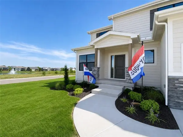 19302 Skyview Lane, Spring Hill, KS 66083