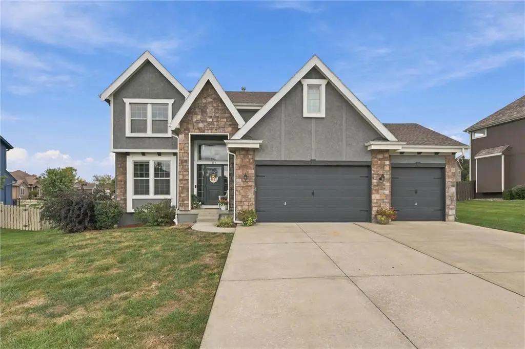 114 S Eastglen Drive, Raymore, MO 64083 - #1