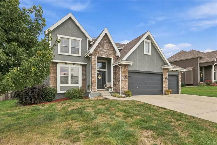 114 S Eastglen Drive, Raymore, MO 64083 - #3