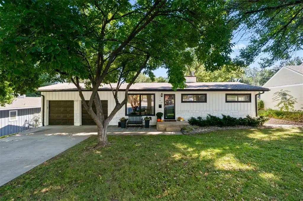 7141 Belinder Avenue, Prairie Village, KS 66208 - #1