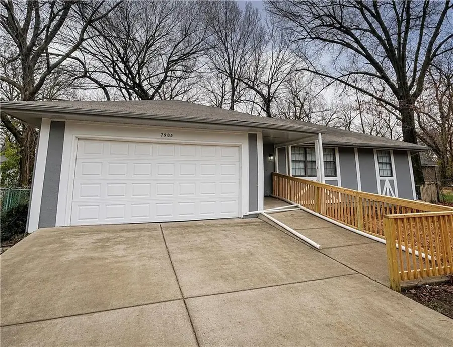 9201 W 98th Terrace, Overland Park, KS 66212 - #3
