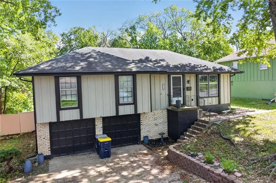 11149 Spring Valley Road, Kansas City, MO 64134 - #3