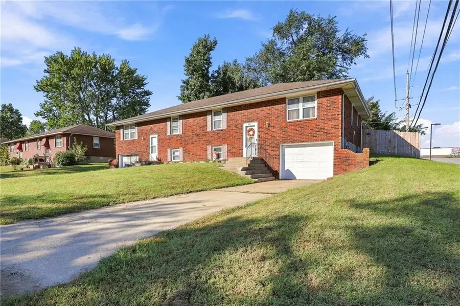 1101 SW Westminister Road, Blue Springs, MO 64014 - #2