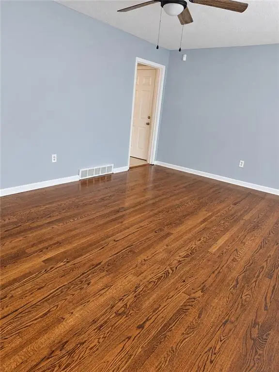 5520 Hardy Avenue, Raytown, MO 64133 - #3