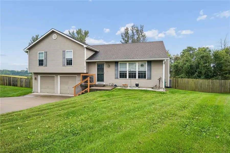8416 N Winfield Avenue, Kansas City, MO 64153 - #3