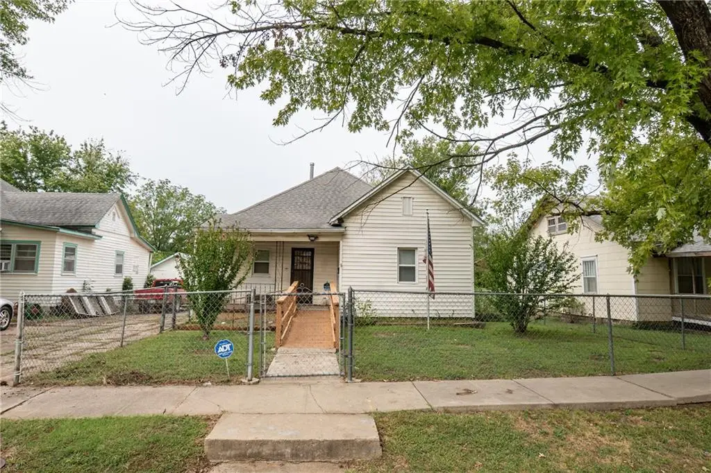 213 S Burns Street, Independence, KS 67301 - #1