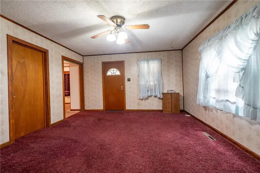 213 S Burns Street, Independence, KS 67301 - #2