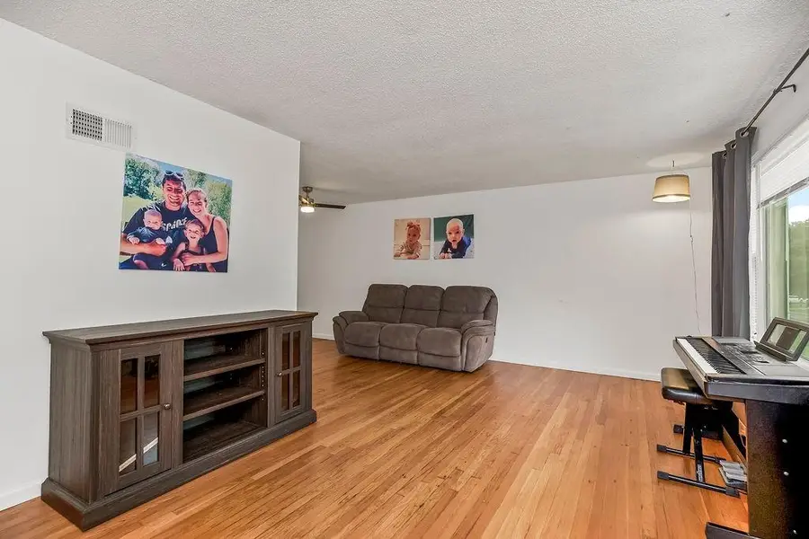 903 NE 67th Place, Gladstone, MO 64118 - #2