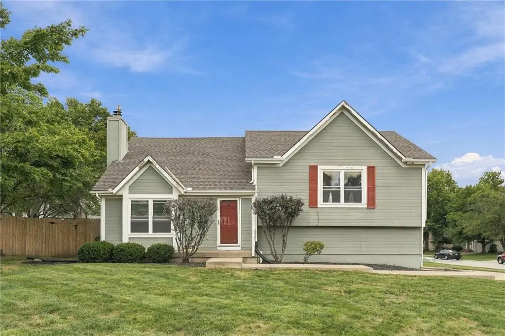 824 SE 10th Terrace, Lees Summit, MO 64081 - #1