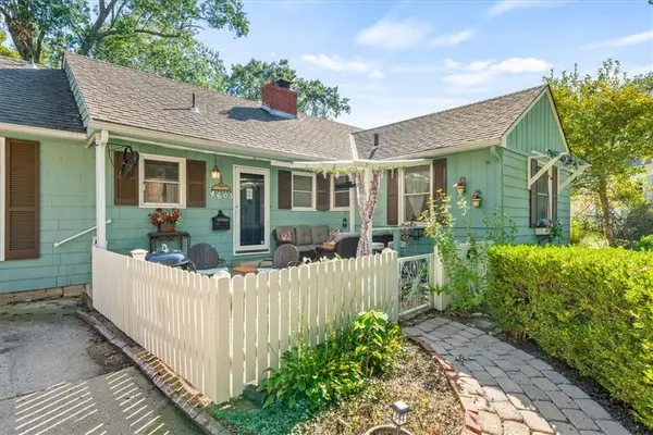 4605 W 72nd Terrace, Prairie Village, KS 66208