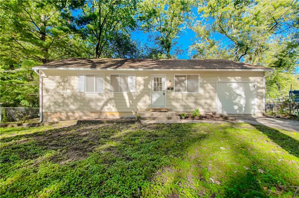 5112 S Cottage Avenue, Independence, MO 64055 - #1
