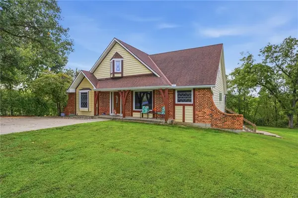 27625 89th Street W, Lenexa, KS 66053