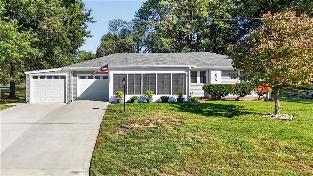419 Dickinson Road, Independence, MO 64050 - #1