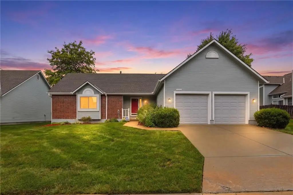 15724 Travis Street, Overland Park, KS 66223 - #1