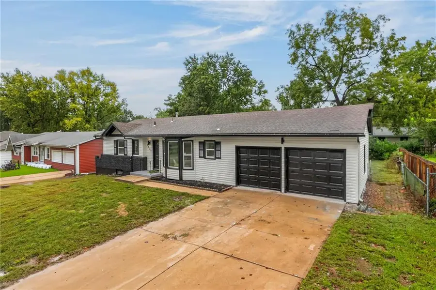 9609 E 79th Street, Raytown, MO 64138 - #3