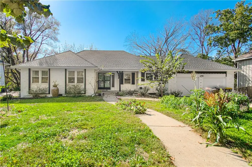 1219 E 109th Terrace, Kansas City, MO 64131 - #1