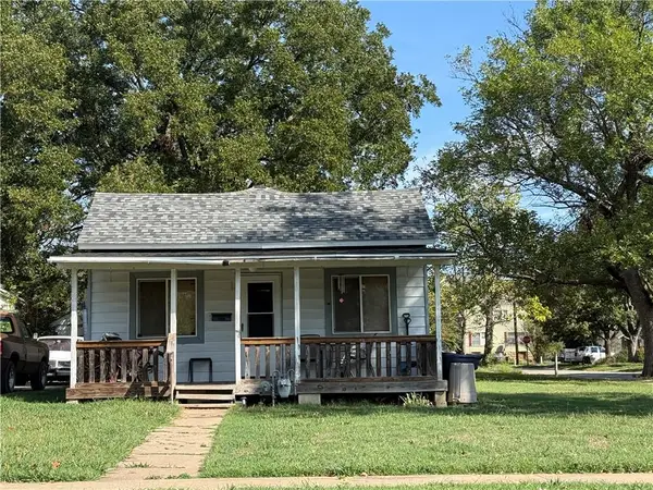 1000 Locust Street, Independence, KS 67301