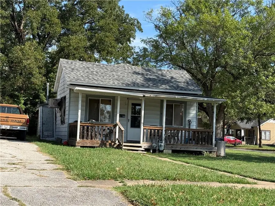 1000 Locust Street, Independence, KS 67301 - #2