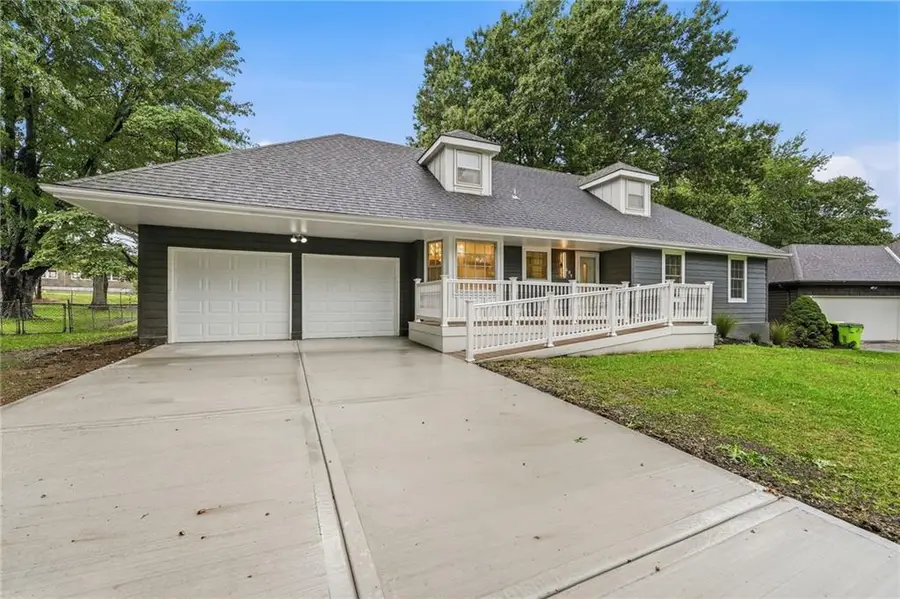 609 SW Elwood Drive, Lees Summit, MO 64081 - #3