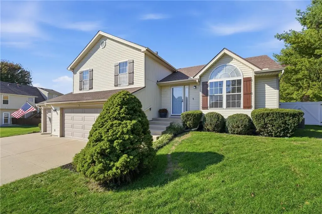 1304 NE 104th Place, Kansas City, MO 64155 - #1