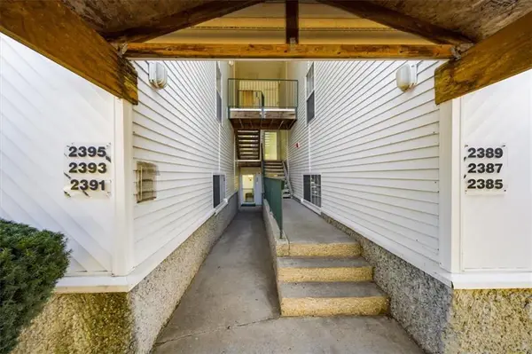2393 NE 68th Street, Gladstone, MO 64118