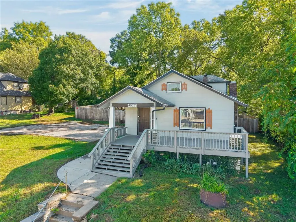 4927 Woodland Avenue, Kansas City, MO 64110 - #1