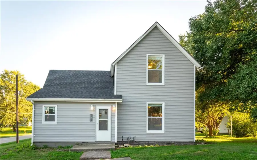 202 W Chestnut Street, Savannah, MO 64485 - #2
