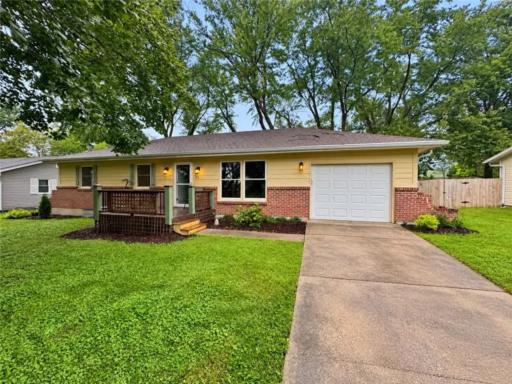 112 W 8th Street, Kearney, MO 64060 - #1