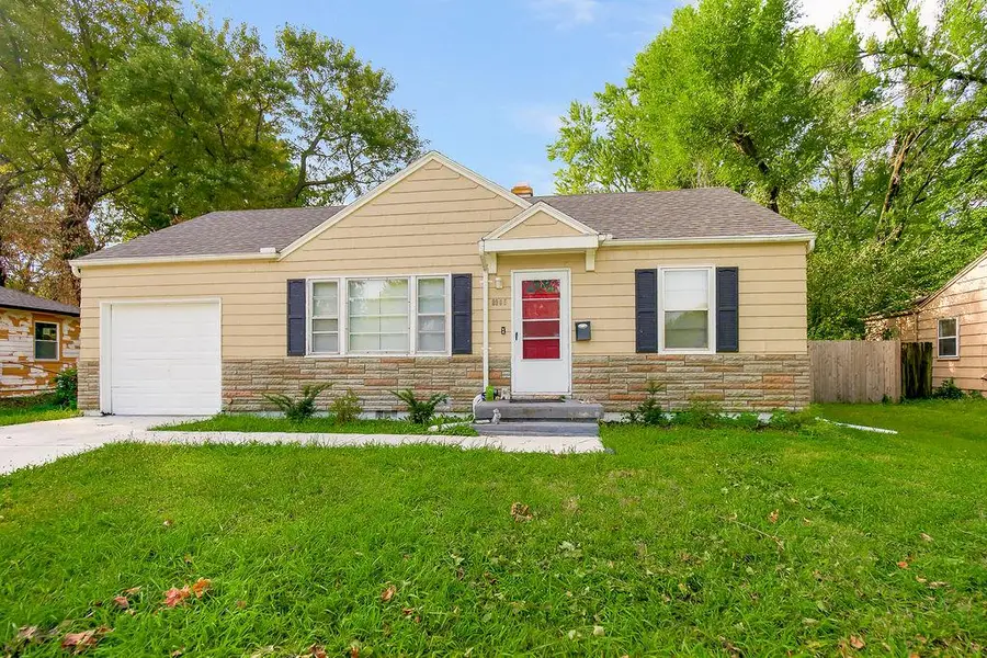 8805 E 73rd Street, Raytown, MO 64133 - #2