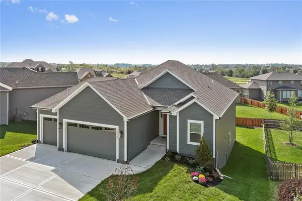 25973 W 143rd Terrace, Olathe, KS 66061