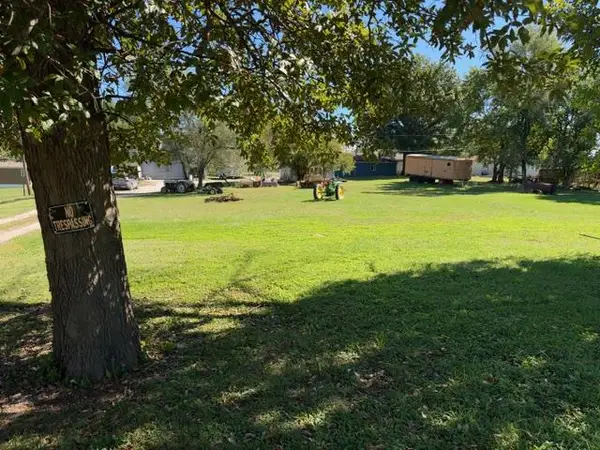 1001 N Jersey Avenue, Raymore, MO 64083