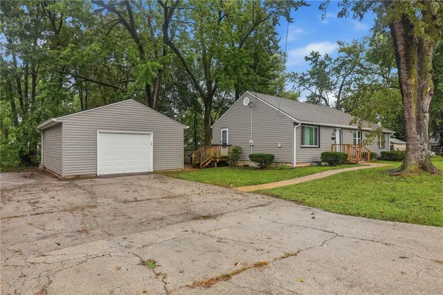 5807 Quivira Road, Shawnee, KS 66216 - #3