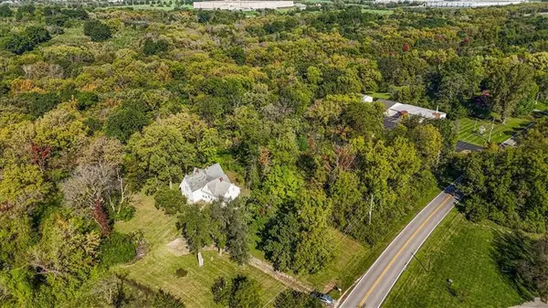 1110 County Road B Highway, Liberty, MO 64068
