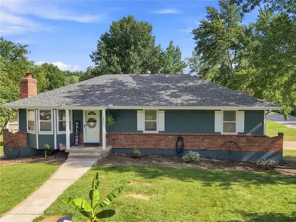 1311 Heather Circle, Kearney, MO 64060