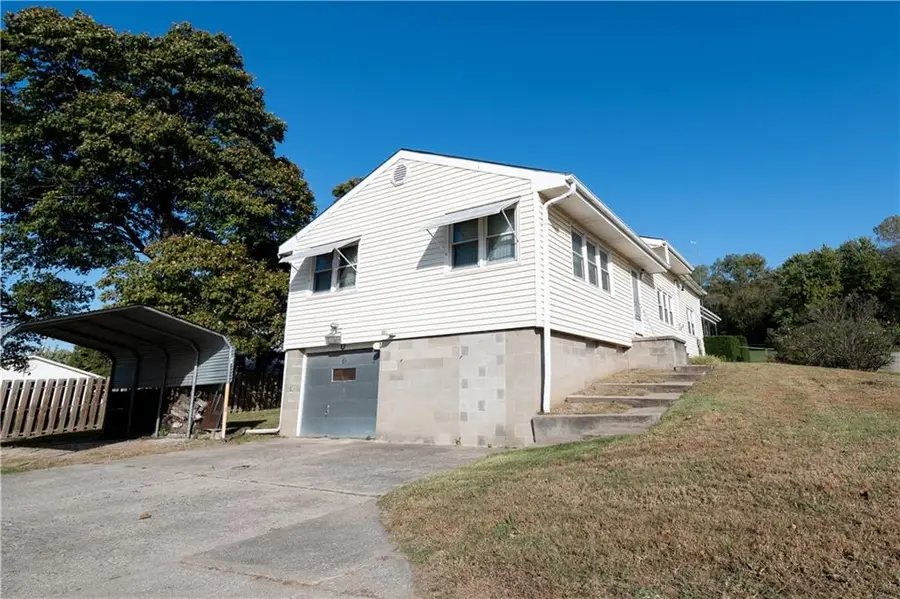 6810 King Hill Avenue Avenue, Saint Joseph, MO 64504 - #3