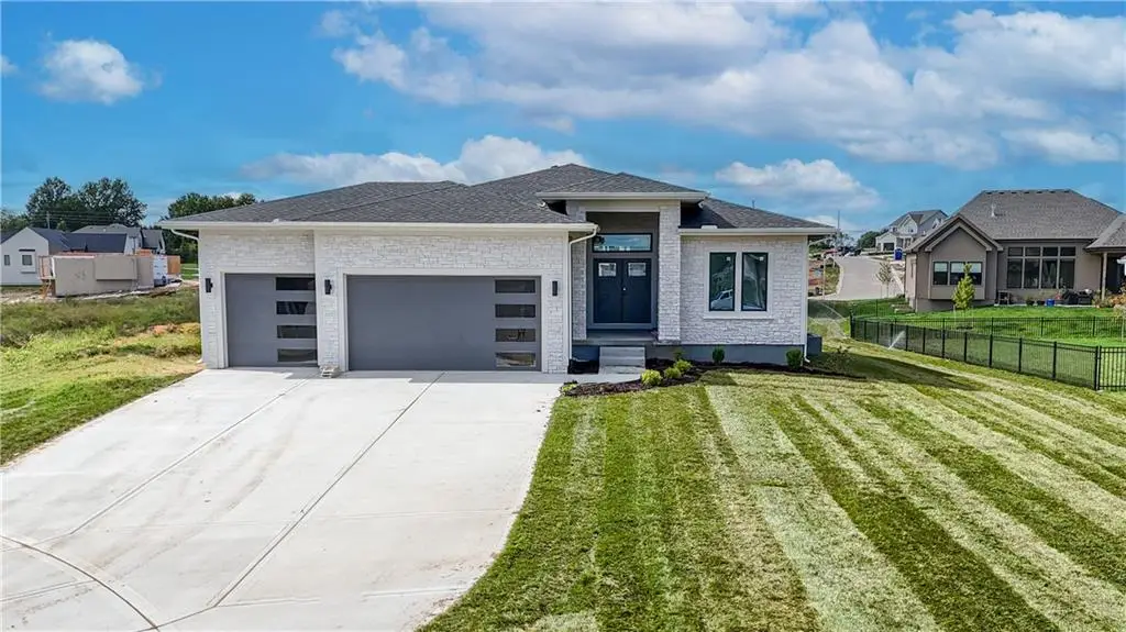 6010 Apache Drive, Shawnee, KS 66226 - #1