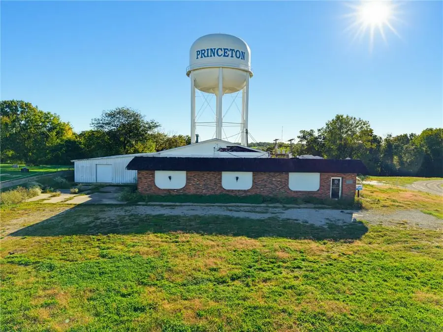 19485 Dottie Lane, Princeton, MO 64673 - #3